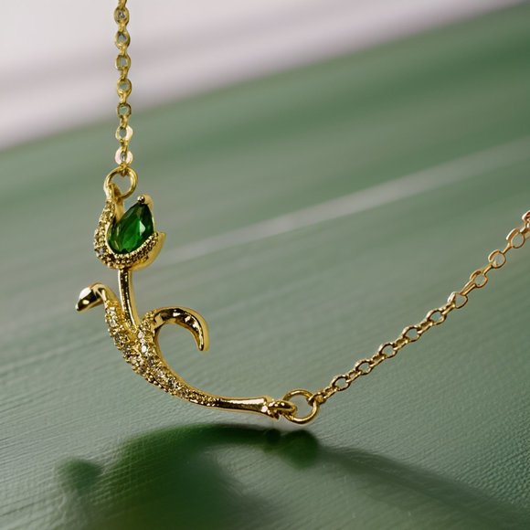 Gold 0.5 ct Jade Rose Zircon Pendant Necklace - Picture 6 of 16